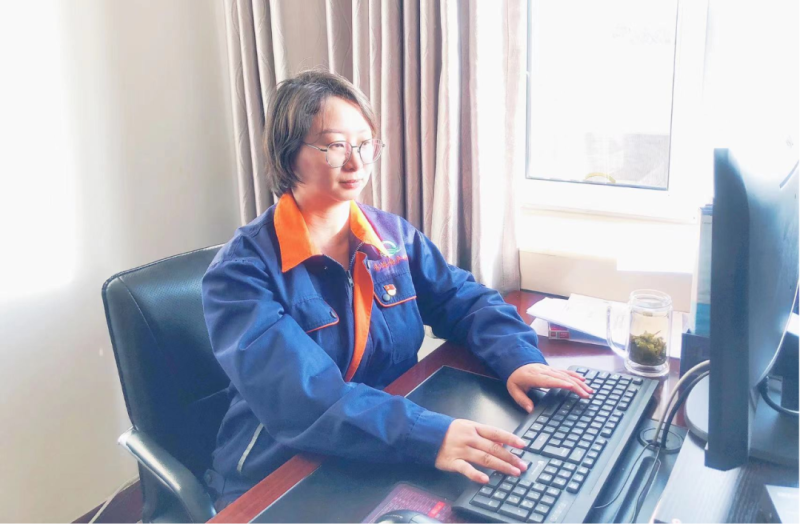 省物產(chǎn)集團黨務(wù)工作者、先進模范持續(xù)熱議黨的二十大精神（二）