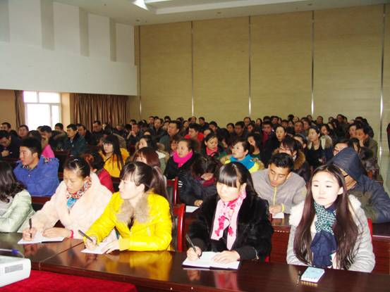 內(nèi)強(qiáng)個(gè)人素質(zhì)，外塑企業(yè)形象